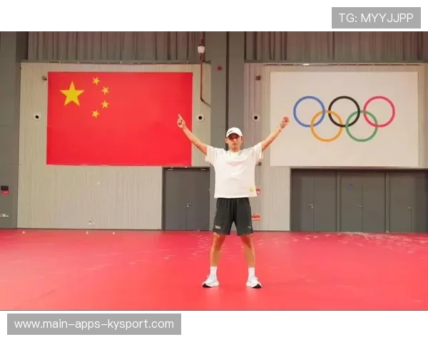 张继科现身民间乒乓训练基地,开启乒乓球基层推广新岗位